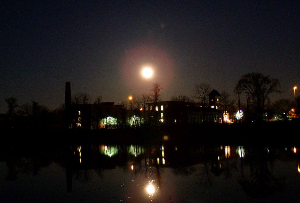 Last night's (Thursday's) full moon as seen from horseshoe pond.