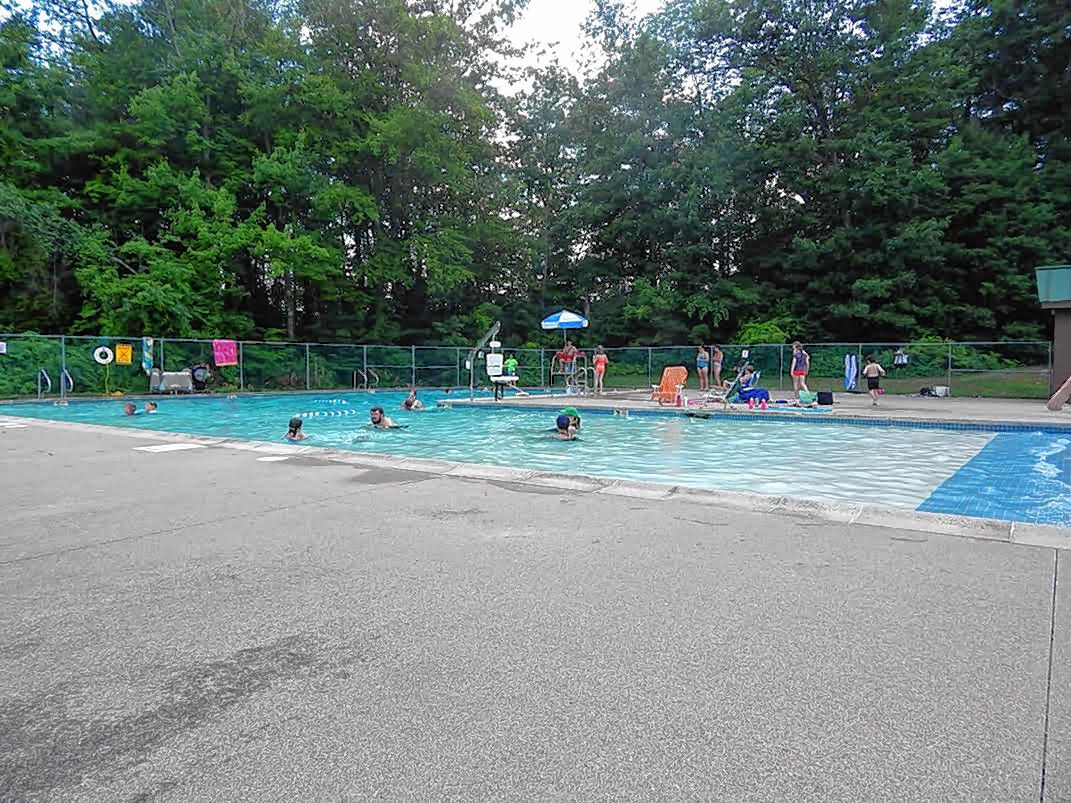 concord community pool