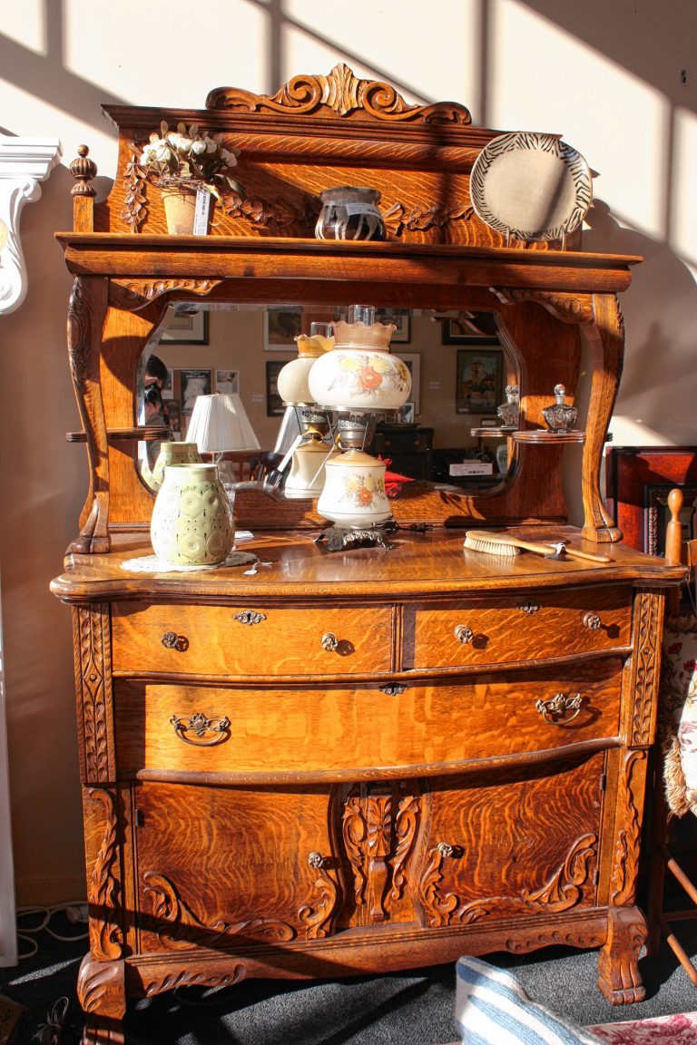 what-exactly-makes-an-item-an-antique-and-how-can-you-tell-the-concord-insider