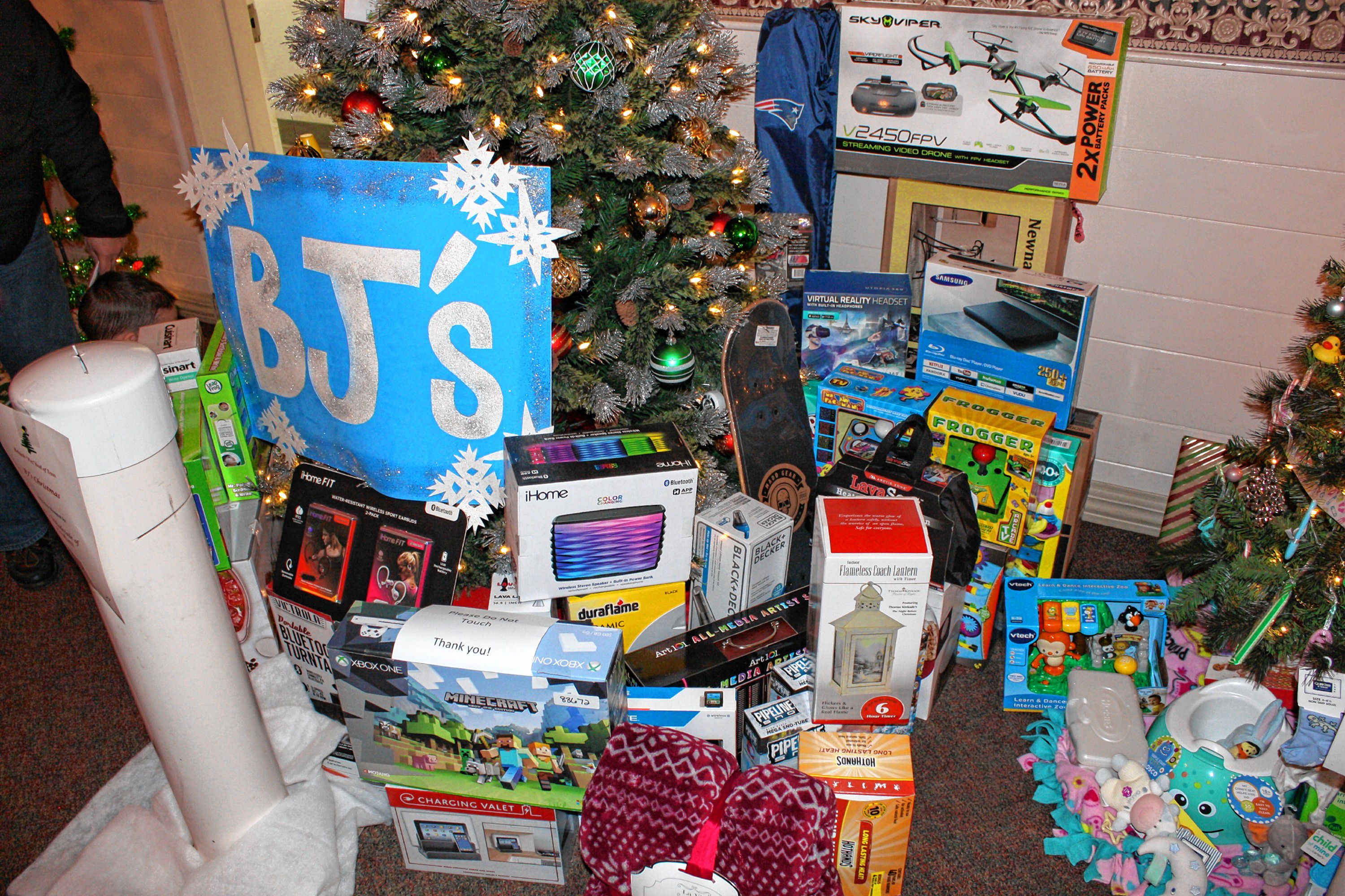 Well, what can we say? Another year, another bewildering, wacky and entertaining display of trees and wreaths at the Bektash Shrine Center's Feztival of the Trees.  This year's Feztival features 106 trees -- only a fraction of which are pictured here. JON BODELL / Insider staff