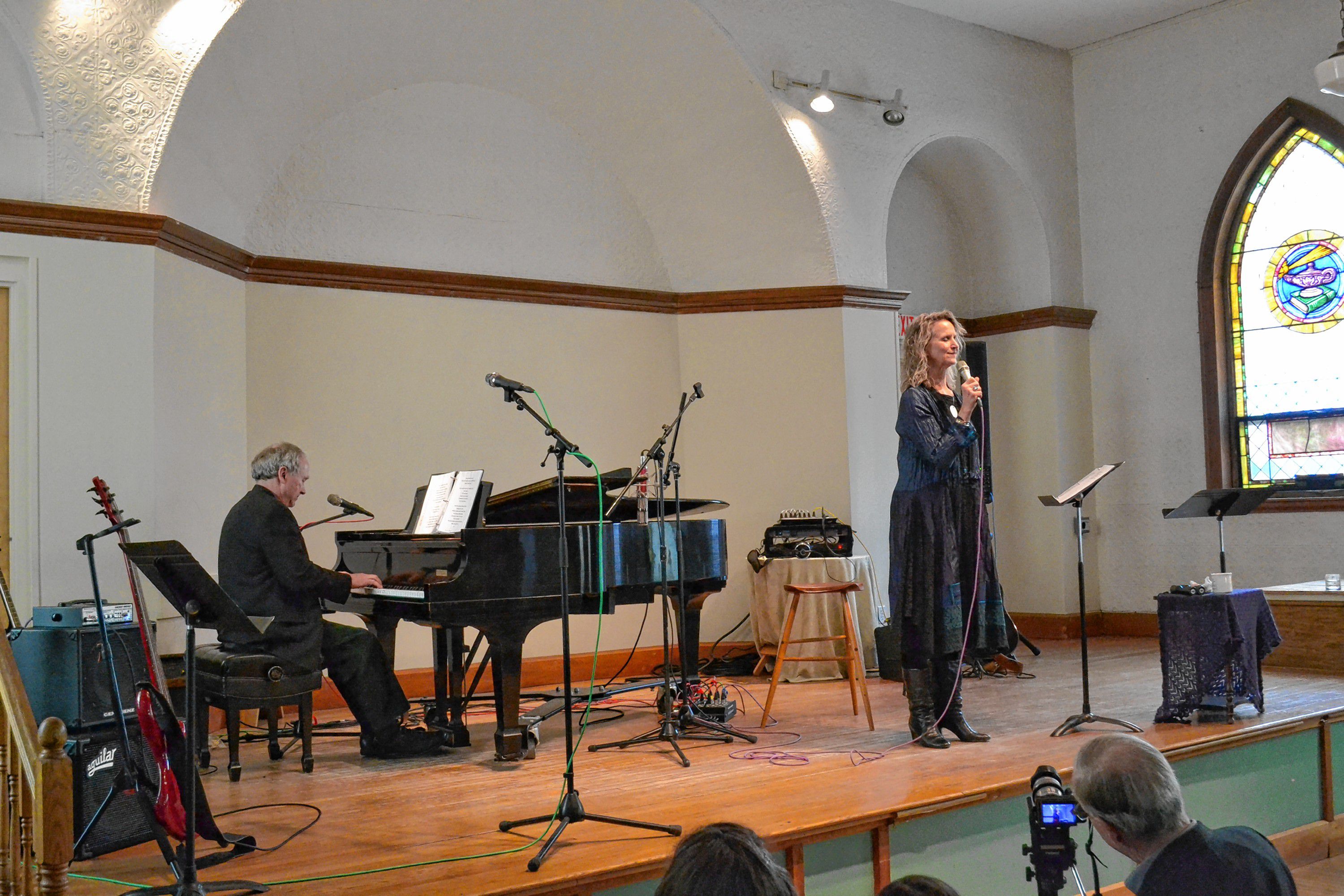 Peggo Horstmann Hodes and Kent Allyn entertained the crowd during last week's Bach's Lunch concert. TIM GOODWIN / Insider staff