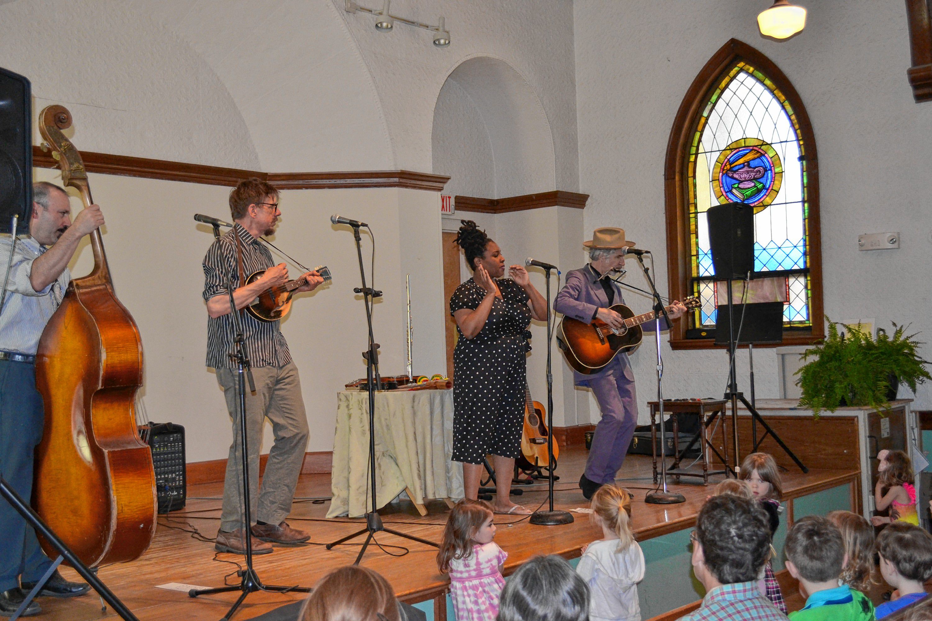 Dan Zanes played a pair of benefit concerts for the Friendly Kitchen last weekend at the Concord Community Music School. TIM GOODWIN / Insider staff