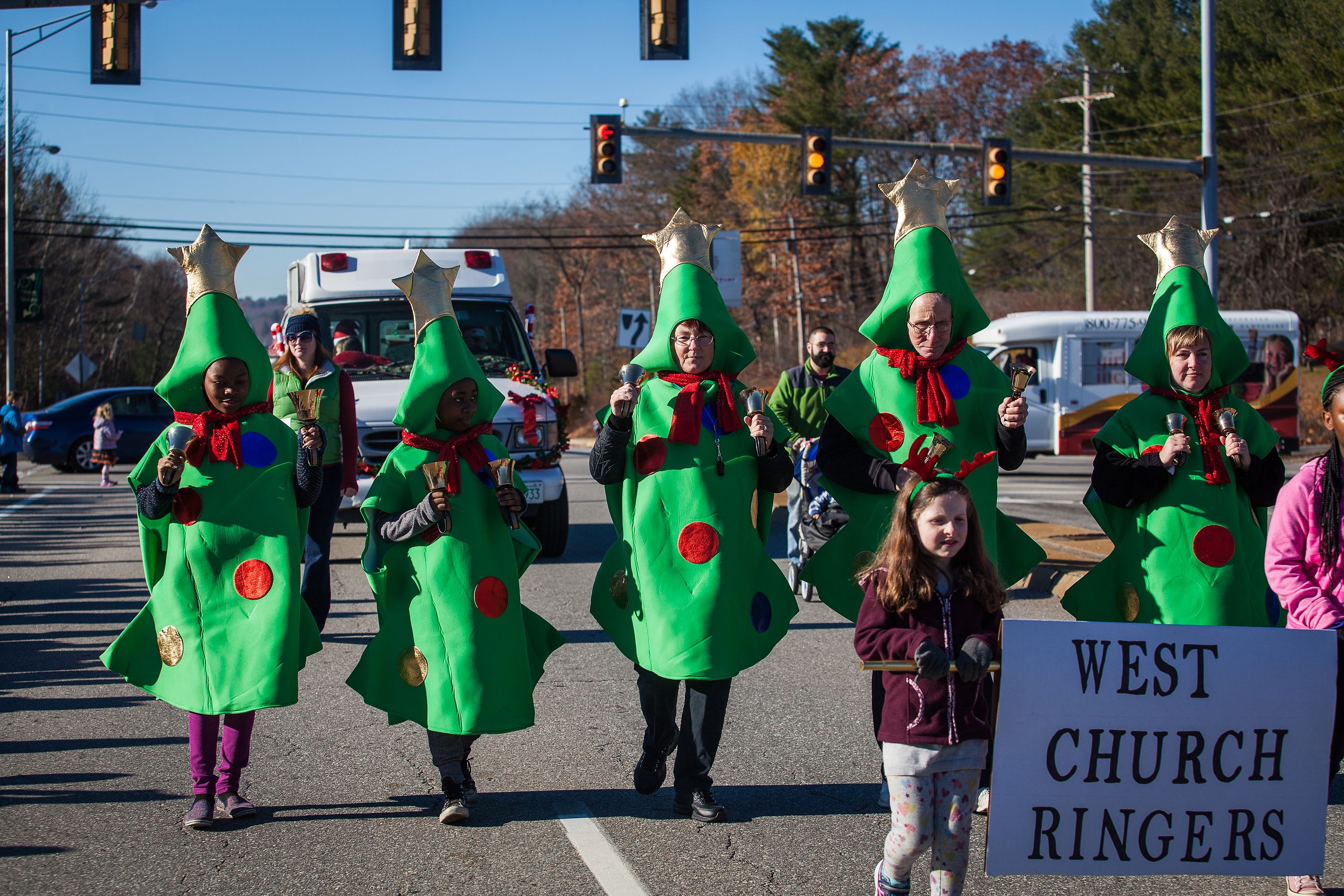 Scenes from the annual Concord Christmas parade on the Heights on Saturday, Nov. 19, 2016. (ELIZABETH FRANTZ / Monitor staff) ELIZABETH FRANTZ